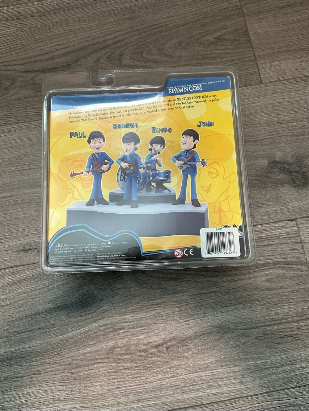 The Beatles Paul McCartney Blue Outfit Figure with Guitar - Picture 5 of 5